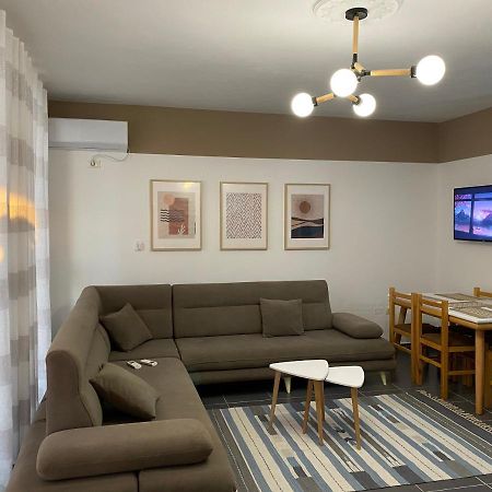 Bellavista Qerret Apartment 1 Golem  Bagian luar foto