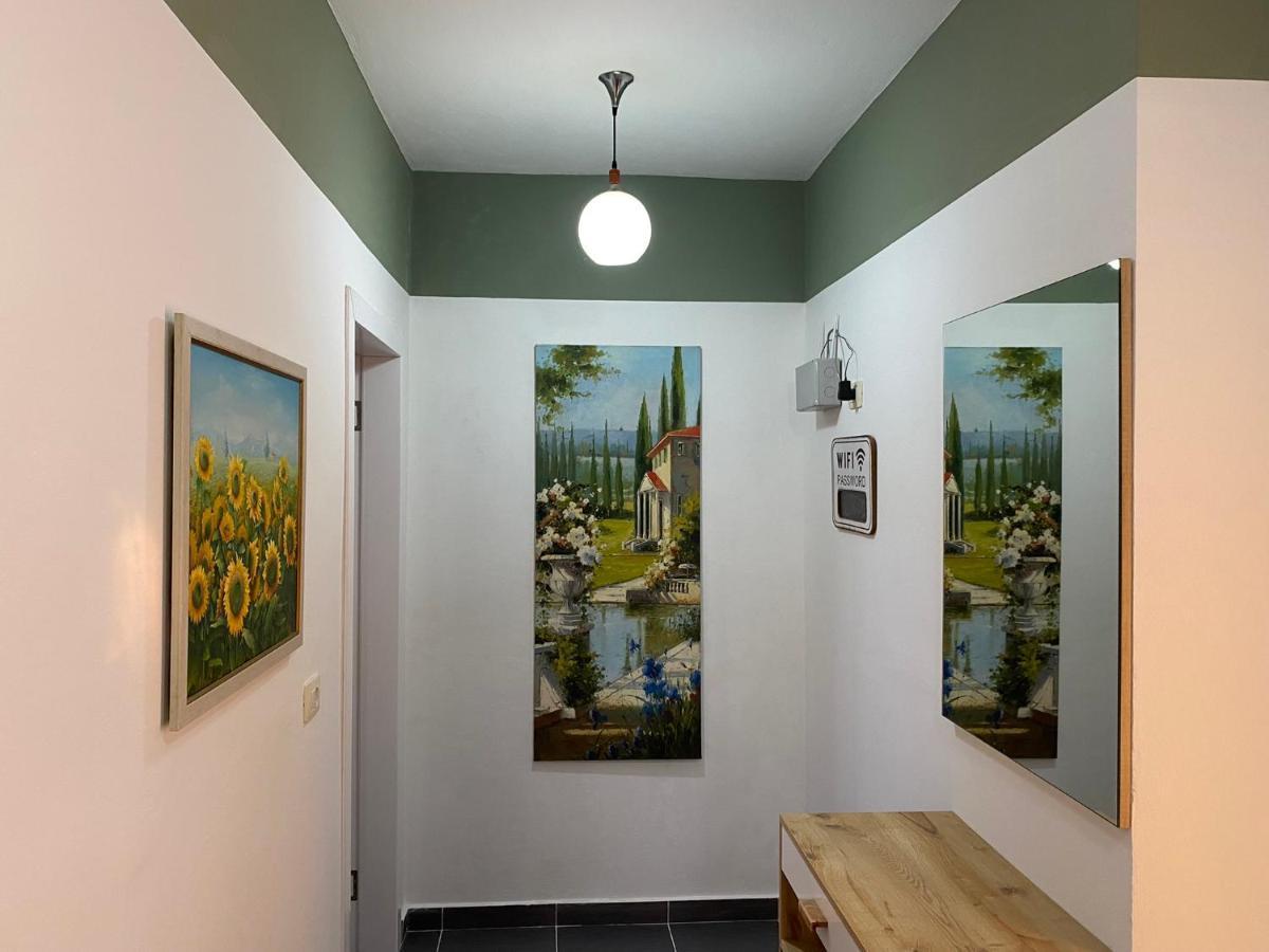 Bellavista Qerret Apartment 1 Golem  Bagian luar foto