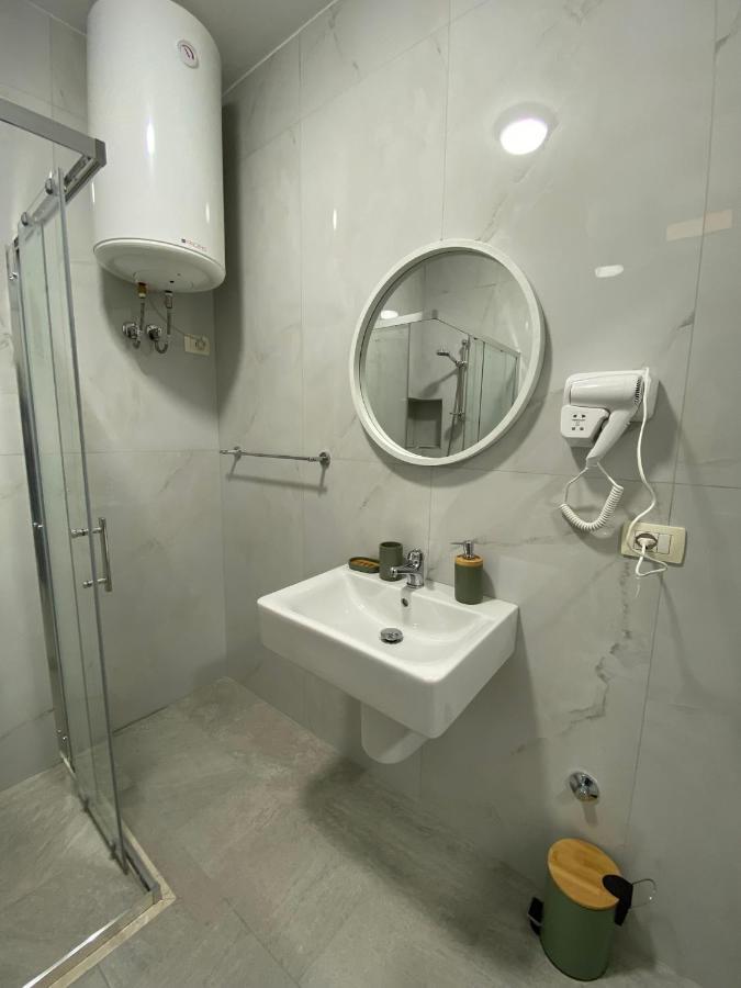 Bellavista Qerret Apartment 1 Golem  Bagian luar foto
