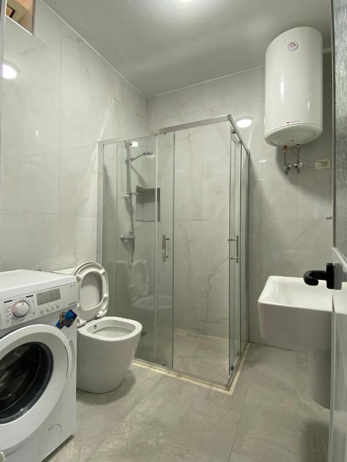 Bellavista Qerret Apartment 1 Golem  Bagian luar foto