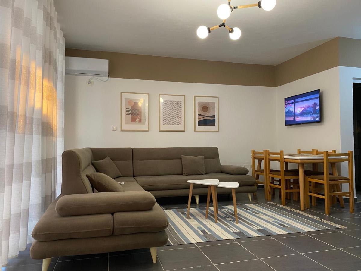 Bellavista Qerret Apartment 1 Golem  Bagian luar foto