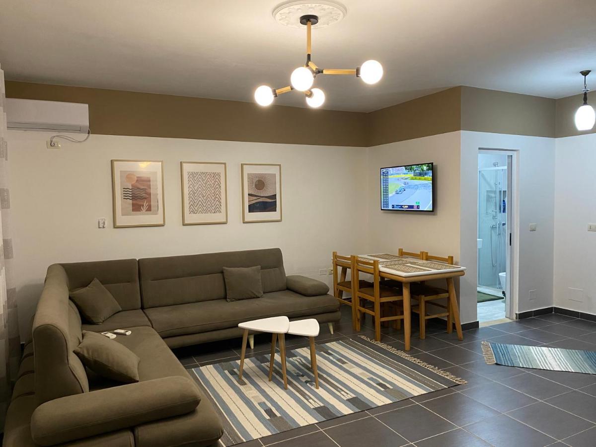 Bellavista Qerret Apartment 1 Golem  Bagian luar foto